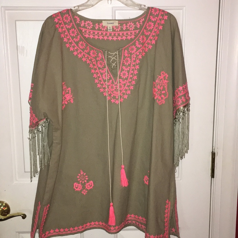Embroidered with fringe tunic shirt